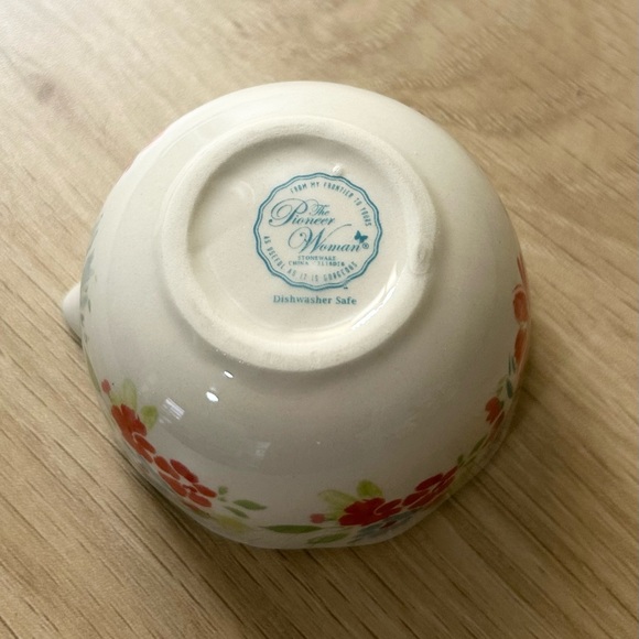 The Pioneer Woman Floral 4 Pc Measuring Cup Set - Picture 7 of 9